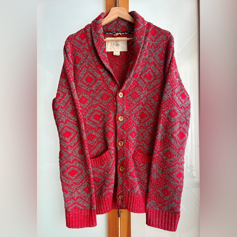 Cardigan with unique pattern and detailing